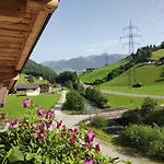 Апартаменты Haus Enzian Миттерзилль