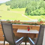Haus Enzian Апартаменты