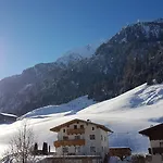 Apartment Haus Enzian *