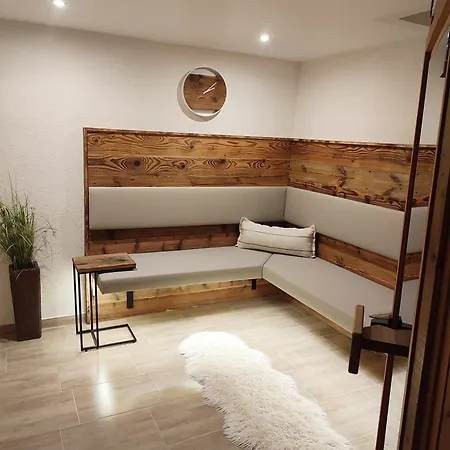 Haus Enzian Apartment *